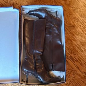 Stuart Weitzman Brown Leather Boots in Box -size 9